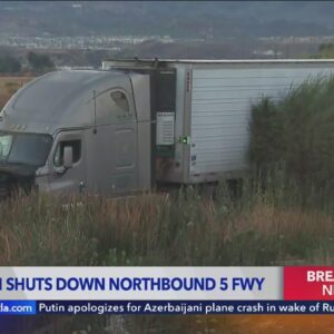 Critical stretch of 5 Freeway partially shut down after semi-truck crash during holiday travel rush 