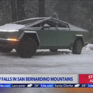 Heavy snowfall in surprises motorists in San Bernardino Mountains